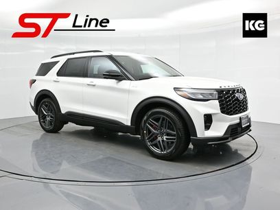 New 2025 Ford Explorer ST-Line w/ Premium Package
