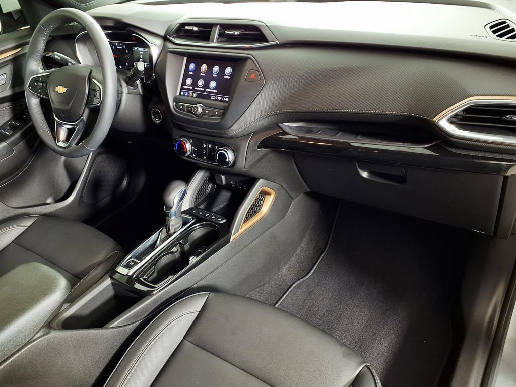 Used 2023 Chevrolet TrailBlazer ACTIV FWD image 12