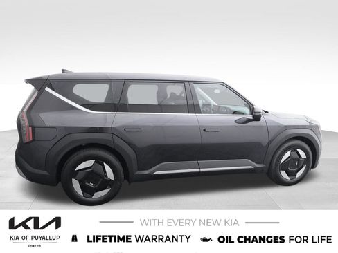 New 2026 Kia EV9 Light RWD image 4
