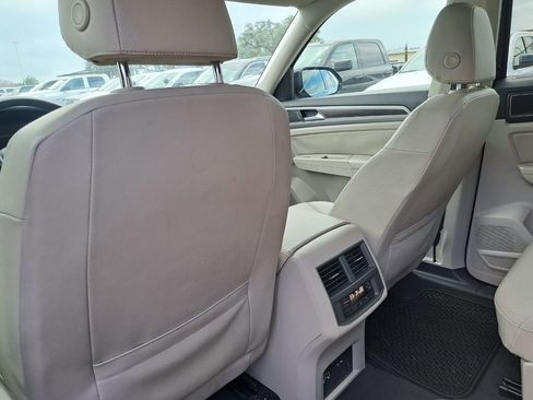 Used 2019 Volkswagen Atlas SEL R-Line image 24