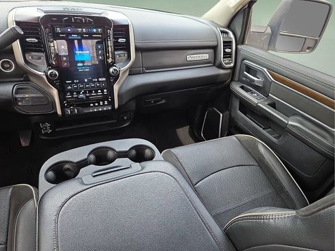 Used 2024 RAM 2500 Laramie AWD/4WD image 12