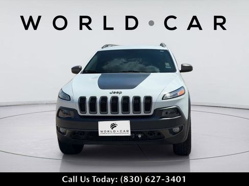 Used 2014 Jeep Cherokee Trailhawk w/ Leather Interior Group AWD/4WD image 3