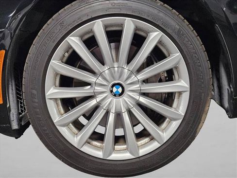 Used 2022 BMW 740i xDrive w/ Premium Package AWD/4WD image 23