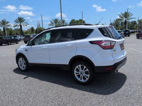 Used 2017 Ford Escape SE w/ Equipment Group 201A FWD image 6