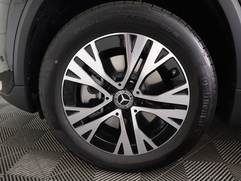 Certified 2025 Mercedes-Benz GLA 250 image 30