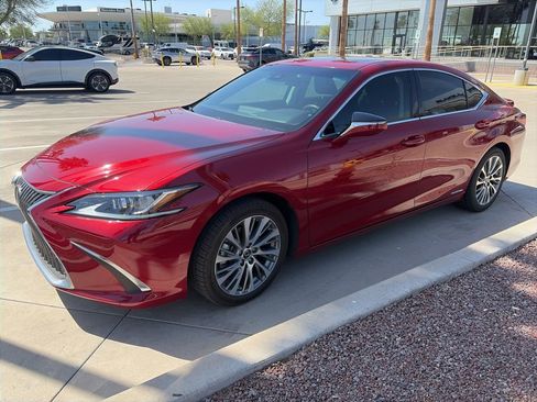 Used 2021 Lexus ES 300h w/ Premium Package FWD image 1