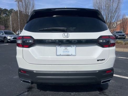 Used 2024 Honda Pilot Sport image 7