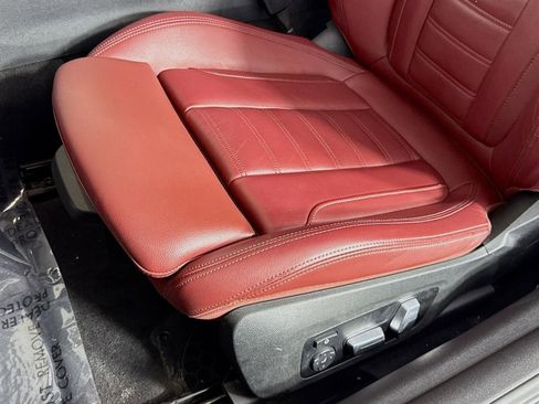 Used 2024 BMW 440i xDrive Convertible w/ Premium Package image 23