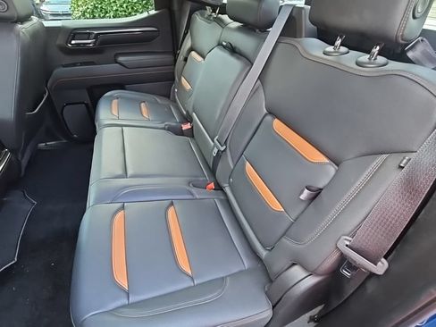Used 2022 GMC Sierra 1500 AT4 w/ AT4 Premium Package AWD/4WD image 15