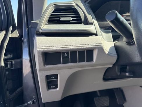 Used 2018 Honda Odyssey LX image 8