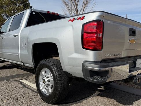 Used 2019 Chevrolet Silverado 2500 LT AWD/4WD image 7