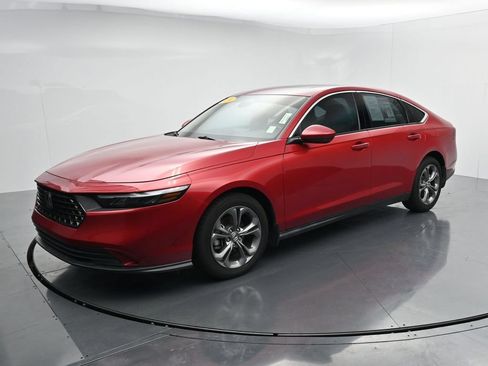 Used 2024 Honda Accord EX image 4