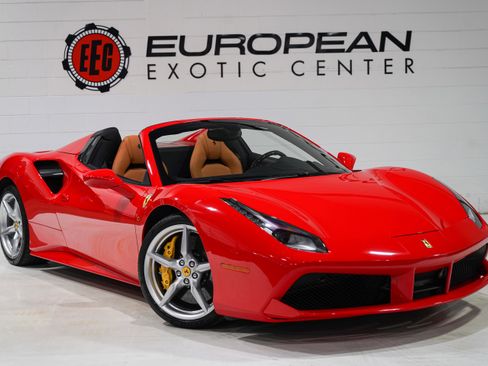 Used 2017 Ferrari 488 Spider RWD image 1