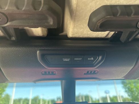 Used 2020 Jeep Gladiator Rubicon image 23