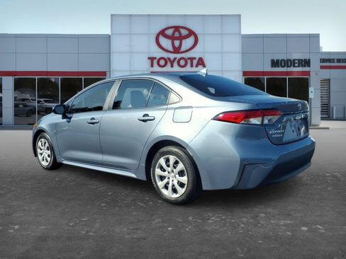 Certified 2025 Toyota Corolla LE FWD image 3