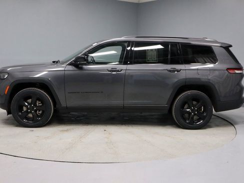 Used 2023 Jeep Grand Cherokee L Laredo image 8