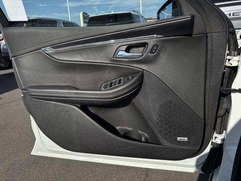 Used 2017 Chevrolet Impala LT w/ Leather Package image 18