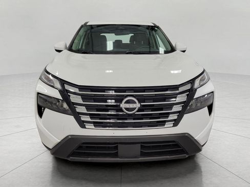 Used 2025 Nissan Rogue SV image 14