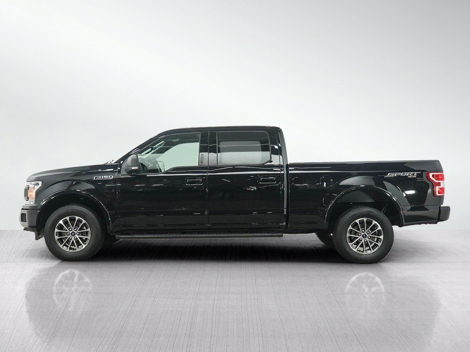 Used 2019 Ford F150 XLT w/ Equipment Group 302A Luxury AWD/4WD image 2