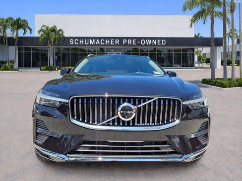 Used 2023 Volvo XC60 B5 Ultimate w/ Protection Package Premier AWD/4WD image 2