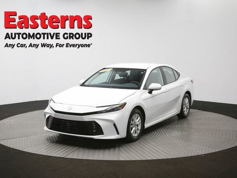 Used 2025 Toyota Camry LE FWD image 54