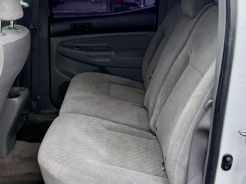 Used 2009 Toyota Tacoma PreRunner image 6