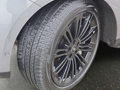 Certified 2023 Land Rover Range Rover SE image 35