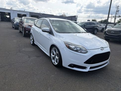 Used 2014 Ford Focus ST w/ Equipment Group 202A FWD image 10