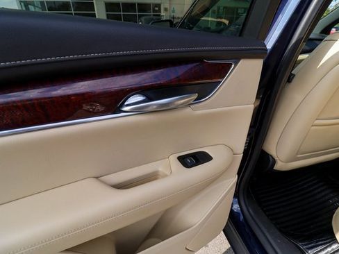 Used 2017 Cadillac XT5 Luxury w/ Driver Awareness Package image 44