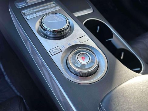 Used 2025 Genesis GV70 3.5T Sport w/ Sport Advanced Package image 33