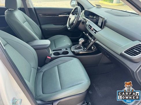 Used 2025 Kia Seltos SX w/ SX Sunroof Package image 4