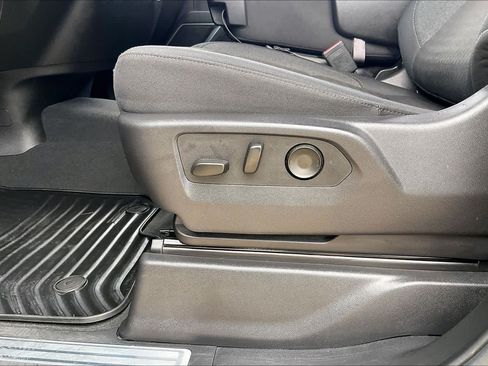 Used 2026 Chevrolet Silverado 1500 RST RWD image 36