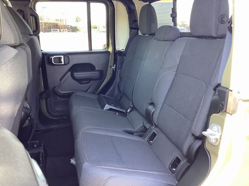 New 2025 Jeep Gladiator Sport image 23