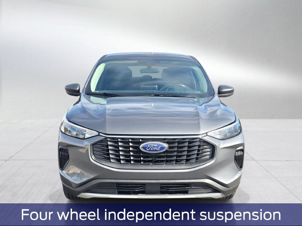 Used 2025 Ford Escape Active AWD/4WD image 7