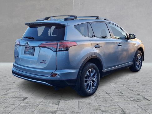 Used 2017 Toyota RAV4 XLE image 12