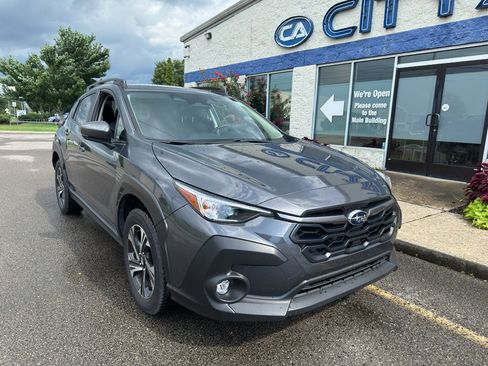 Used 2025 Subaru Crosstrek 2.5i Premium AWD/4WD image 2