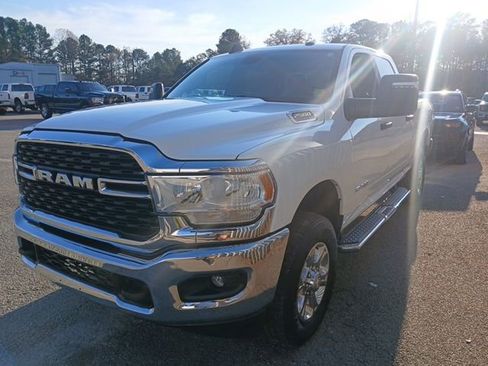 Used 2024 RAM 2500 Big Horn AWD/4WD image 10