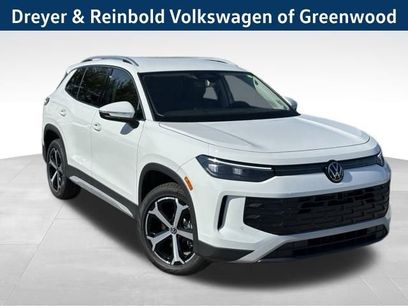New 2025 Volkswagen Tiguan SE