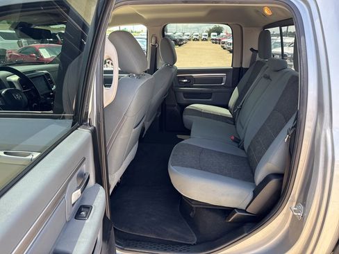 Used 2020 RAM 1500 Classic SLT w/ Luxury Group AWD/4WD image 6