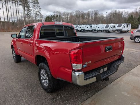 Used 2016 Toyota Tacoma SR5 image 7