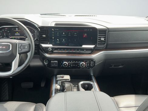Used 2024 GMC Sierra 1500 Elevation w/ Elevation Premium Package AWD/4WD image 7