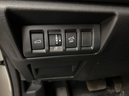 Used 2023 Subaru Outback Touring XT AWD/4WD image 24