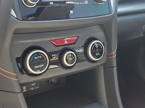 Used 2022 Subaru Crosstrek 2.5i Limited w/ Moonroof Package 2 image 14