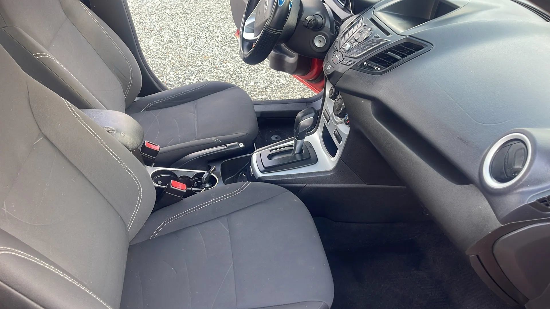 Used 2018 Ford Fiesta SE FWD image 30