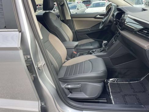 Certified 2023 Volkswagen Taos SEL AWD/4WD image 9