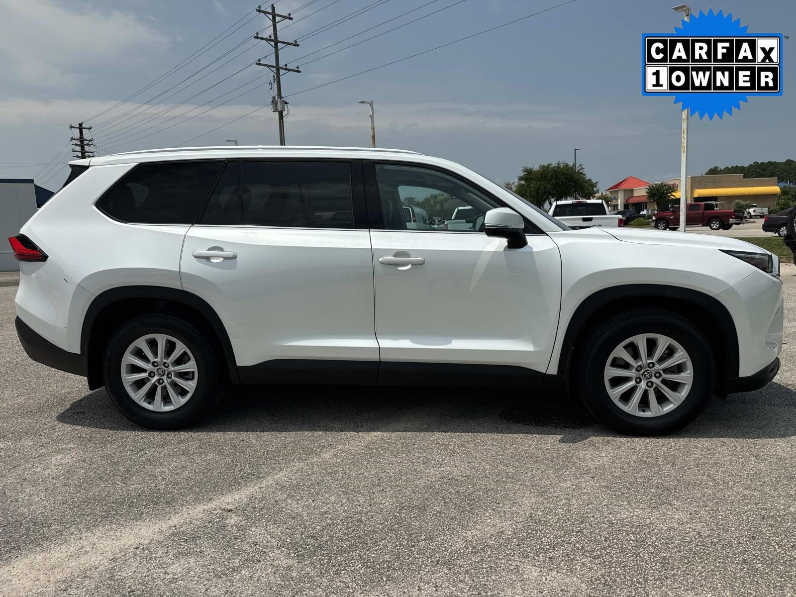 Used 2024 Toyota Grand Highlander AWD image 2