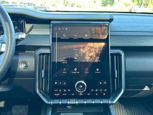 New 2026 GMC Acadia AT4 w/ Luxury Package AWD/4WD image 19