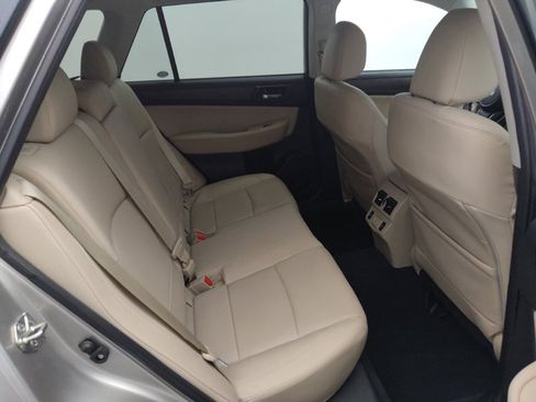 Used 2019 Subaru Outback 3.6R Limited AWD/4WD image 19