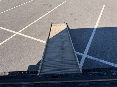 Used 2014 Ford E-350 and Econoline 350 Super Duty image 16