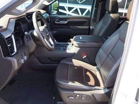 Used 2025 GMC Sierra 3500 Denali w/ Denali Reserve Package AWD/4WD image 13
